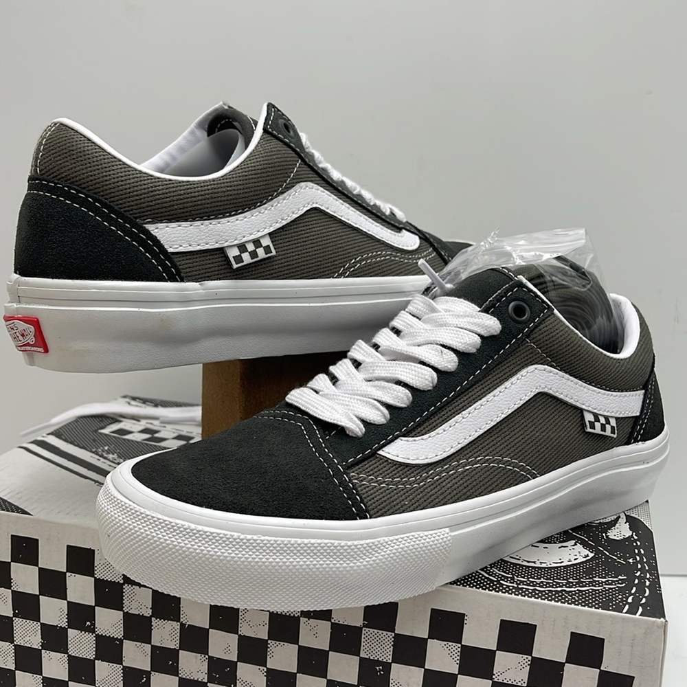 Vans WMNS Skate Old Skool 
Twill Grape Leaf
VN0A5FCB50K
SNEAKERS - Picture 8 of 16